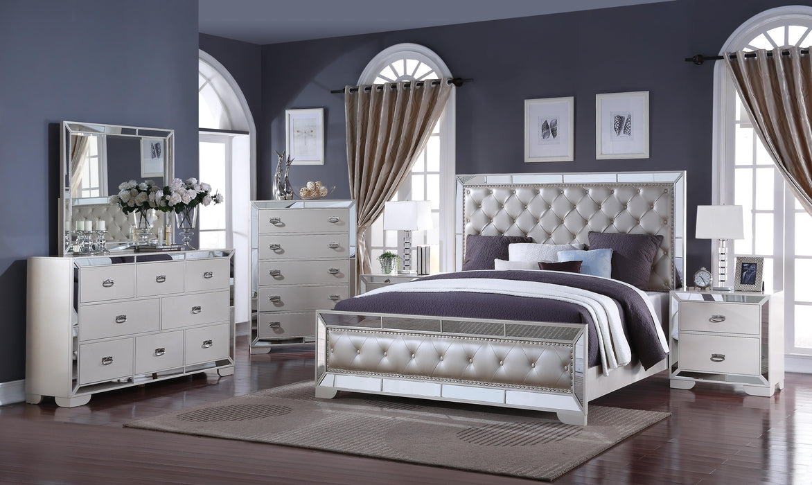 Gloria Contemporary Style Dresser in White finish Wood