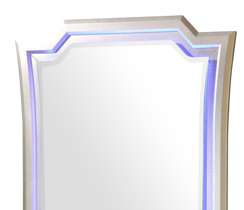 Alia Modern Style Mirror in Silver finish Wood